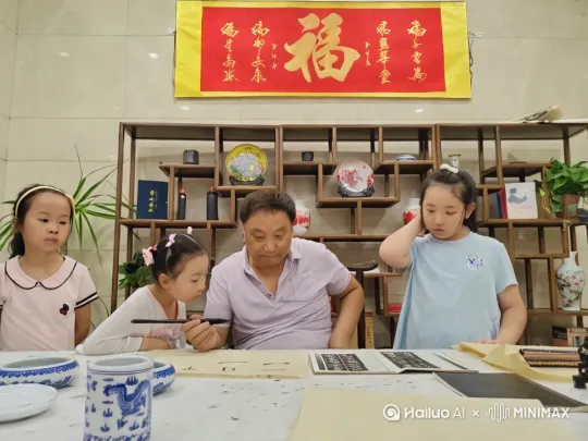 [左移,右摇,跟随] by Hailuo AI Video Generator