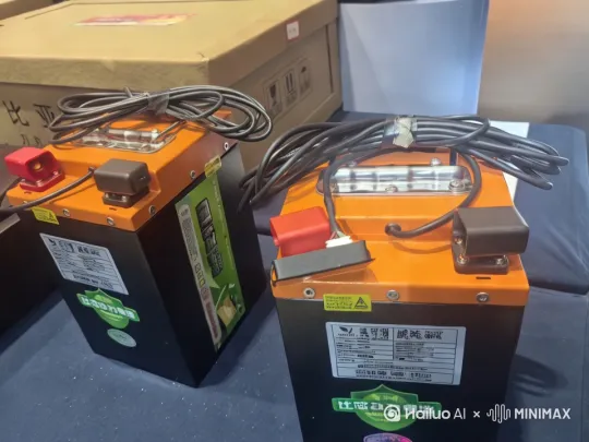 **安全护航，续航无忧！**  
磷酸铁锂电池，以军工级安全标准打造——高温不燃、过充不爆，守护每一次出行[1]。  
超长寿命（2000+循环），电量持久如新，降低70%更换成本[3]。适配电动车、储能系统，环保无污染，助力碳中和目标[5]。  
**选择绿色科技，共赢低碳未来！**  
👉立即咨询，享行业最优采购方案！ by Hailuo AI Video Generator