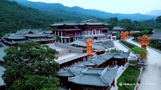 曾氏广新公纪念园位于广东省兴宁市黄陂镇径口村，是为纪念曾氏广新公而兴建的。
 筹备阶段：1970年，广新公的墓地在农业学大寨期间遭到破坏；80年代，当地曾氏后裔虽重新恢复了墓地，但广新公的骨灰盒仍在深山老林里藏匿，未能入土为安。2018年，筹建曾氏广新公纪念园理事会成立，在黄陂径口村征有1万多平方土地，用于兴建纪念园，一期工程包括纪念碑、围墙、停车场、桥梁等，共花费100多万元。
 2023年10月，曾氏广新公纪念园重启二期工程。目前，祭祀大厅已经建好，下厅、接待大厅已经封顶，淋瓦面捐款芳名碑墙已经建好，准备装修。其余附属工程如绿化、停车位设置等正在进行中，祭祀大厅神龛设置也正在进行中，计划安放神位200多位供后人祭拜。
 
 主体建筑：祭祀大厅、接待大厅等主体建筑已封顶，正在进行内部装修和神龛设置等工作。
 
园区内的道路基本完成铺设，方便游客和宗亲们行走；龙柱雕刻完成，工艺精湛，为纪念园增添了庄重和威严的氛围；芳名榜墙也已建设完成，上面铭刻着捐款宗亲的名字，体现了宗亲们对纪念园建设的支持和贡献，二期工程已经花费200万元，整个工程包括门楼、传承家族文化：曾氏广新公是元代北厢龙归洞（今黄陂径口村）天洋径口曾氏开基祖，也是兴宁曾氏开基祖，生有九子，五十一孙，枝繁叶茂，后裔众多。纪念园的建设将为曾氏后裔提供一个祭祀祖先、缅怀先辈的场所，有助于传承和弘扬家族文化。
 
纪念园的建设将吸引各地的曾氏宗亲前来参观和祭祀，促进宗亲之间的交流和团结，增强家族的凝聚力。
 推动地方发展：纪念园的建设将成为当地的一个文化景点，吸引更多的游客前来参观，促进地方旅游业的发展，带动地方经济的繁荣。 by Hailuo AI Video Generator