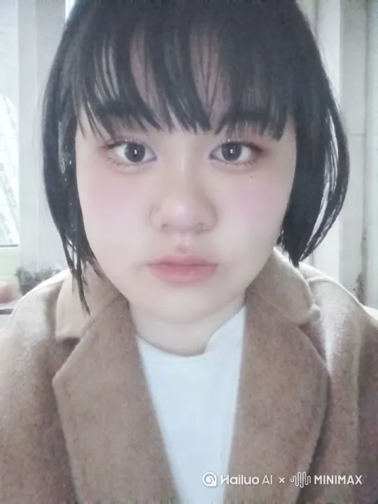 美女在吃棒棒糖 by Hailuo AI Video Generator