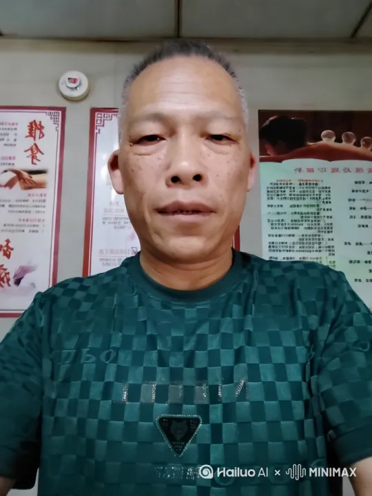 [右移,左摇,跟随] by Hailuo AI Video Generator