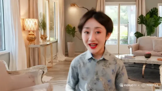 5. 镜头 5:弟弟重拾斗志
景别:中景
画面:弟弟眼中重新燃起斗志,脸上露出自信的笑容,用力地点点头,还攥紧了拳头。姐姐看着弟弟,欣慰地笑了。
台词:弟弟(眼中重新燃起斗志):“嗯,姐姐,我知道了,我会继续加油的!”
时长:3s
运镜:拉远镜头,展示姐弟俩在房间里的全景,突出弟弟振作的精神状态。
音效:激昂的背景音乐响起,弟弟充满斗志的回应声。地址:布置温馨、明亮高端的自家客厅里。
by Hailuo AI Video Generator