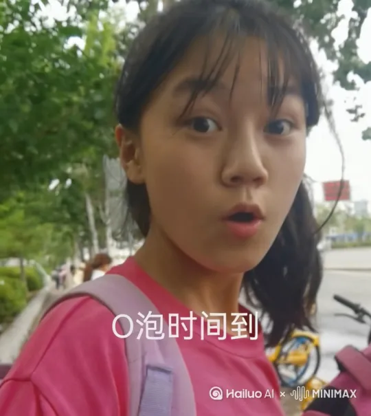 让人让人物说OPPO时间到，并且发疯的倒在地上吃烤肠。 by Hailuo AI Video Generator