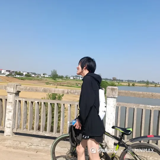 [右摇,变焦推进] by Hailuo AI Video Generator