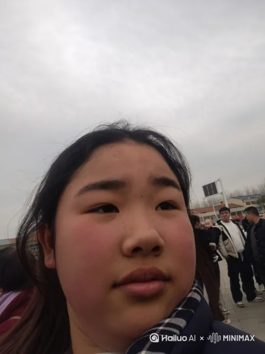 嗯这个人让这个人去水里面拉屎 by Hailuo AI Video Generator