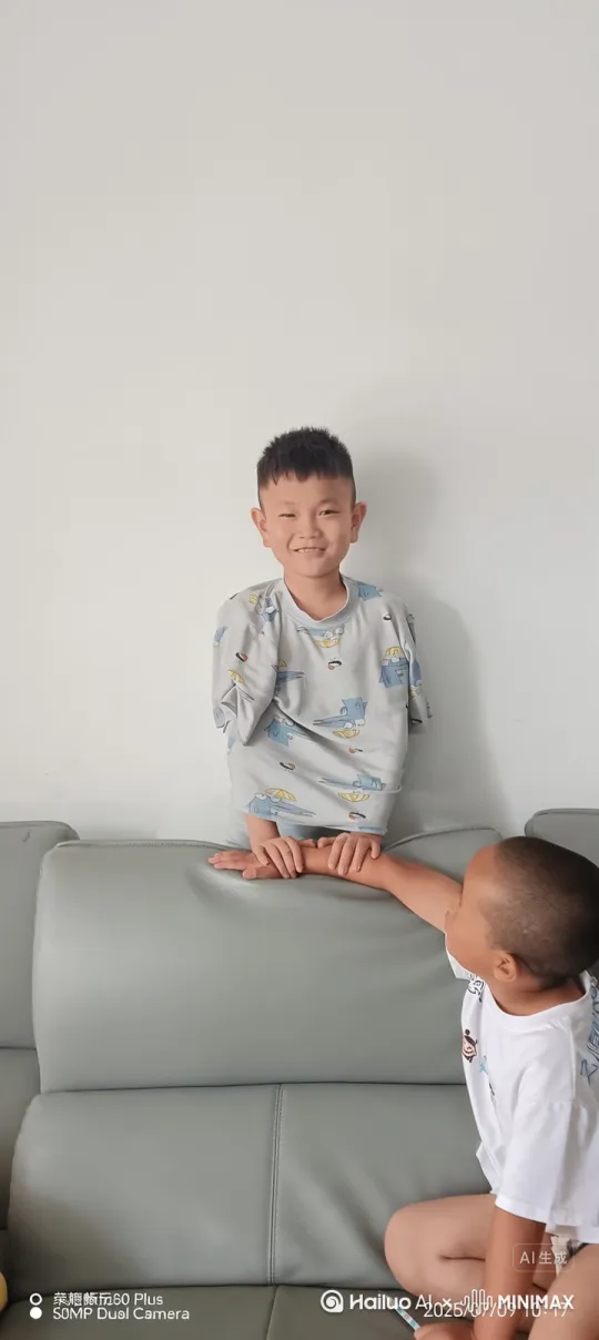 让它飞走 by Hailuo AI Video Generator