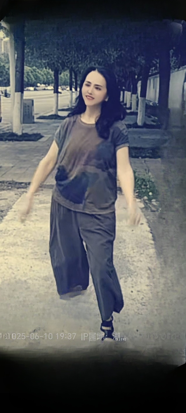 video original by Hailuo AI Video Generator