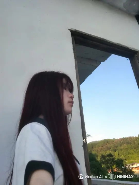帮我生成一个视频：让图片中的场景动起来，人物变成无数暗红色颗粒消失在视频中，向右吹走，原比例。比例 16:9，时长 5s，模型 高品质。比例 3:4。 by Hailuo AI Video Generator