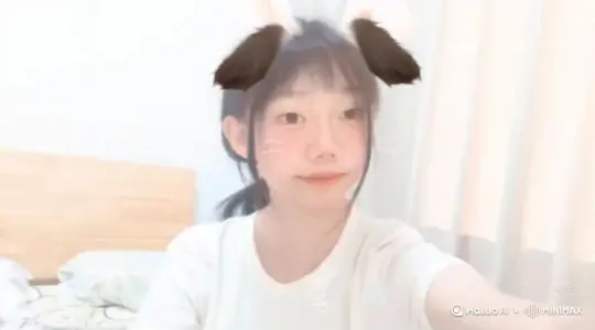 帮我生成一个视频：让图片中的场景动起来，人物变成无数灰色颗粒消失在视频中，向右吹走，原比例。比例 16:9，时长 5s，模型 高品质 by Hailuo AI Video Generator