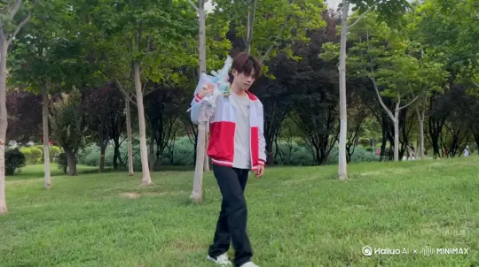 [右移,左摇,跟随]帮我生成一个视频：让图片中的场景动起来，人物变成无数红色玫瑰花瓣爆炸式消失在视频中，原比例。比例 16:9，时长 5s，模型 高品质 by Hailuo AI Video Generator