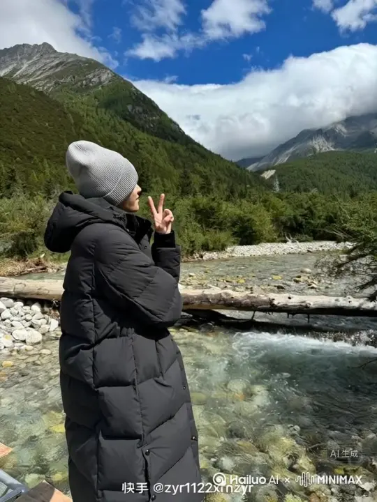 帮我生成一个视频:让图片中的场景动起来，人物变成无数的灰色沙尘消失在视频中,向右吹走（沙尘数量只在人物慢慢中涌出，然后消失）原比例。模型  高质品[右移,左摇,跟随] by Hailuo AI Video Generator