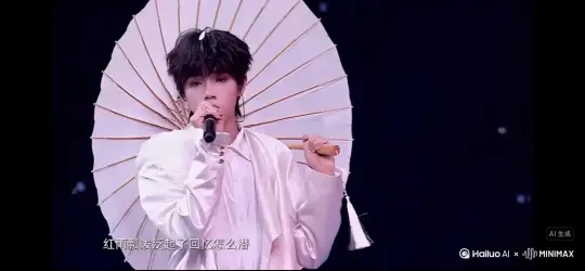 帮我生成一个视频：让图片中的场景动起来，人物变成无数非常非常非常多玫瑰花消失在视频中，向右吹走，（玫瑰花数目只在人物中慢慢中涌出，然后消失）原比例，模型高品量[右移,左摇,跟随] by Hailuo AI Video Generator
