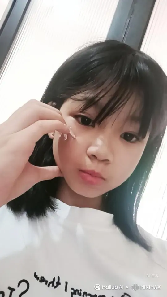帮我生成一个视频：让图片中的场景动起来人物变成无数灰色沙尘消失在视频中向右吹走（沙尘数量只在人物漫漫中涌出，然后消失）原比例。模型  高品质[右移,左摇,跟随] by Hailuo AI Video Generator