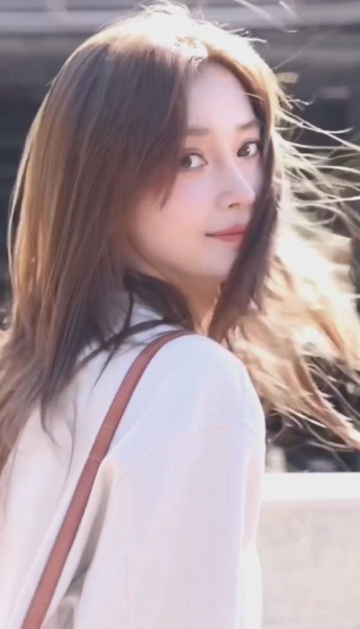 video original by Hailuo AI Video Generator