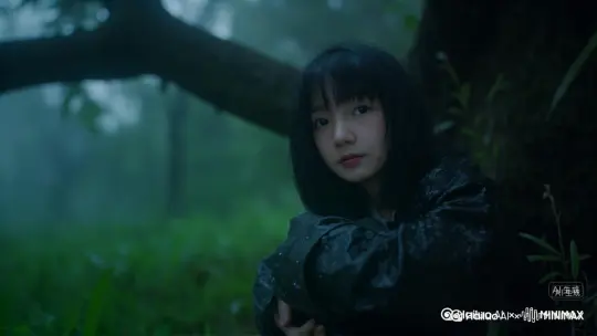 雨慢慢的落下来  女孩用手接住一小部分雨 by Hailuo AI Video Generator