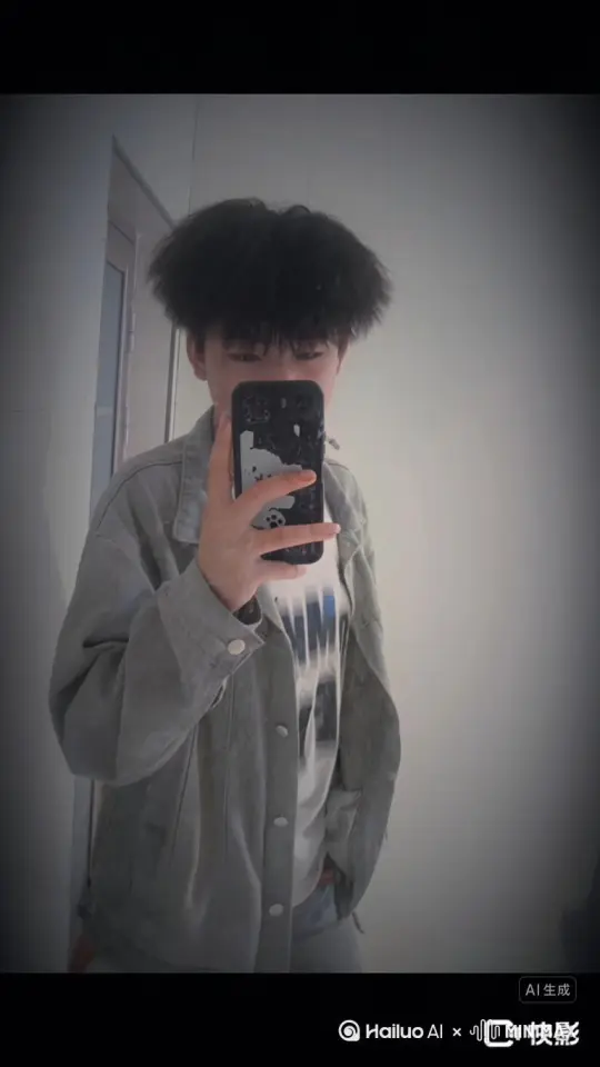 主体人物身上变出一大团微小深红色花瓣，花瓣向外爆炸式扩散主体人物身体，随之从四肢开始逐渐瓦解，化作无数红色粒子轻盈飘散，最终人物完全消失在漫天飞舞的花瓣中，人物完全消失[右移,左摇,跟随] by Hailuo AI Video Generator