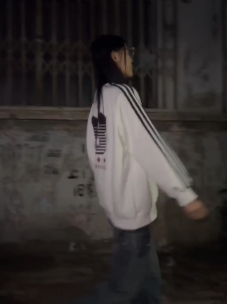 video original by Hailuo AI Video Generator