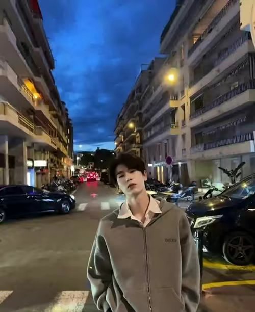 video original by Hailuo AI Video Generator