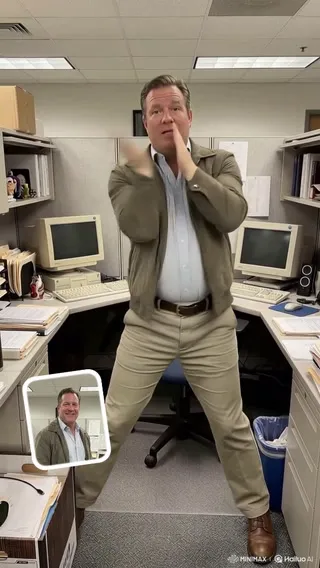 以下是一些标题选项，供您选择：

1.  上传照片，AI智能定制专属可爱宅舞视频，轻松变身元气舞者！ (30个字符)
2.  一键上传照片，AI秒变超萌宅舞视频，你的照片也能活力四射跳起来！ (31个字符)
3.  用你的照片创造奇迹！AI智能生成专属可爱宅舞视频，让静止瞬间舞动。 (32个字符)
4.  上传一张照片，AI帮你生成专属可爱宅舞视频，轻松拥有你的二次元舞台秀！ (33个字符)
5.  上传照片即刻生成！AI为你定制超萌可爱宅舞视频，轻松打造你的专属偶像舞姿。 (35个字符)