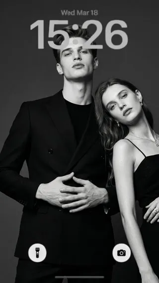 以下是一些符合要求的标题，您可以选择：

1.  轻松上传照片，AI智能生成浪漫唯美黑白情侣亲密艺术照
2.  上传合照，AI智能为您打造专属定制的黑白情侣亲密纪念照
3.  定格浪漫瞬间：上传照片，智能生成专属唯美黑白情侣亲密艺术照
4.  智能转换：上传照片，将情侣合照变为唯美黑白亲密艺术照
5.  专属定制：上传照片，制作复古情调黑白情侣亲密艺术照